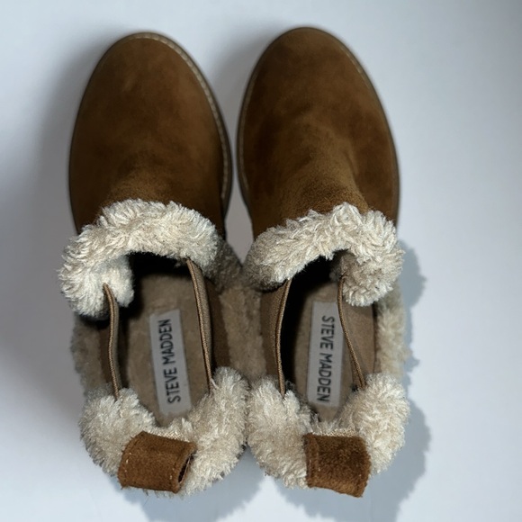 Steve Madden Leopold Faux Shearling Chelsea Boot in Camel Suede New - Picture 4 of 8